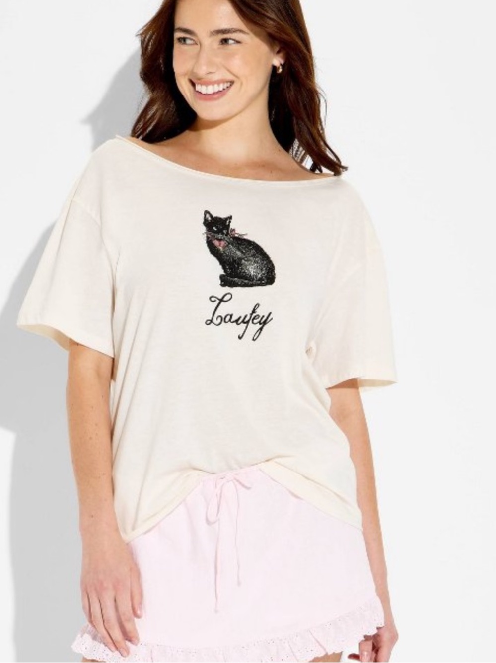 Women's Laufey Short Sleeve
Graphic T-Shirt - Cream new